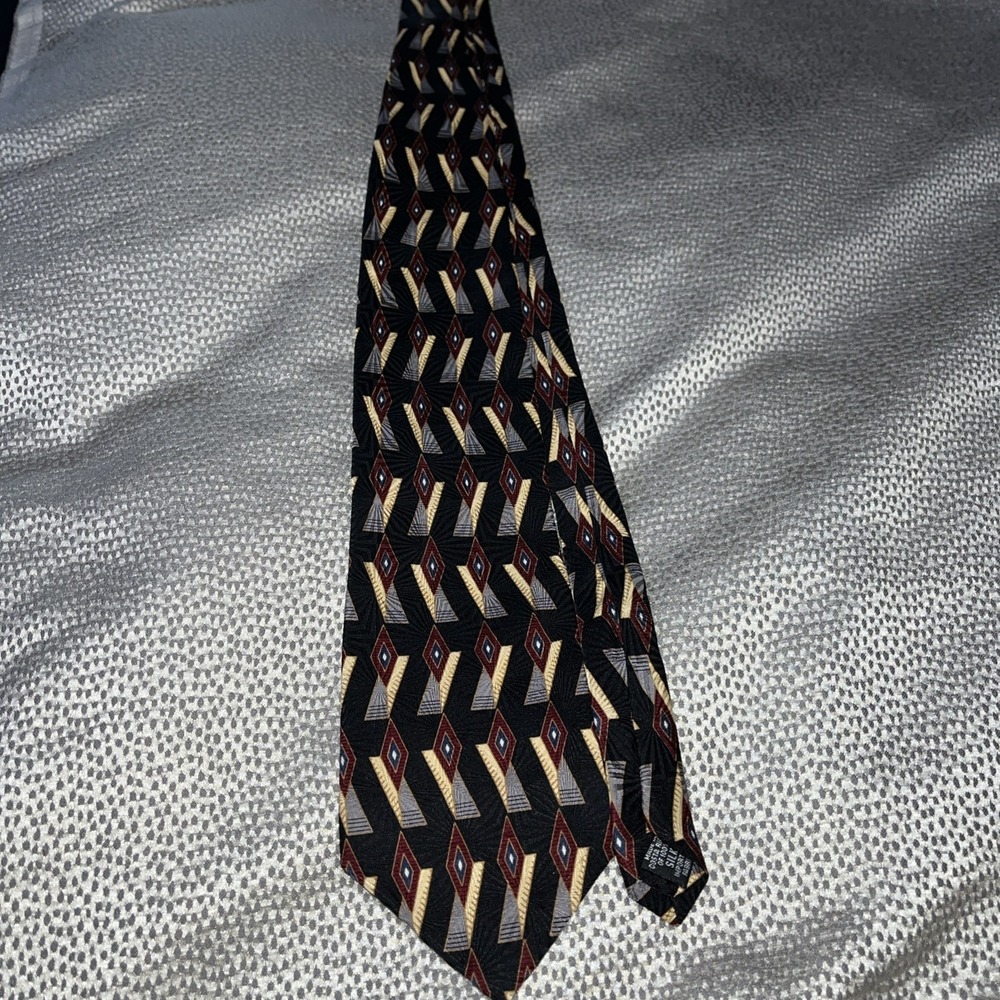 Silk Bill Blass Black Label necktie multi-colored geometric diamond pattern 58"
